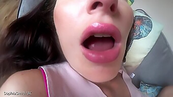 Girlfriend'S Experience Of Mouth And Tongue Teasing With Asmr